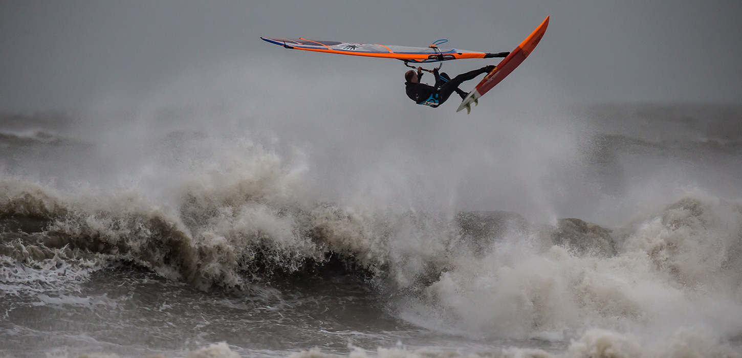 Klitmøller Surfer ved Nordvestkysten