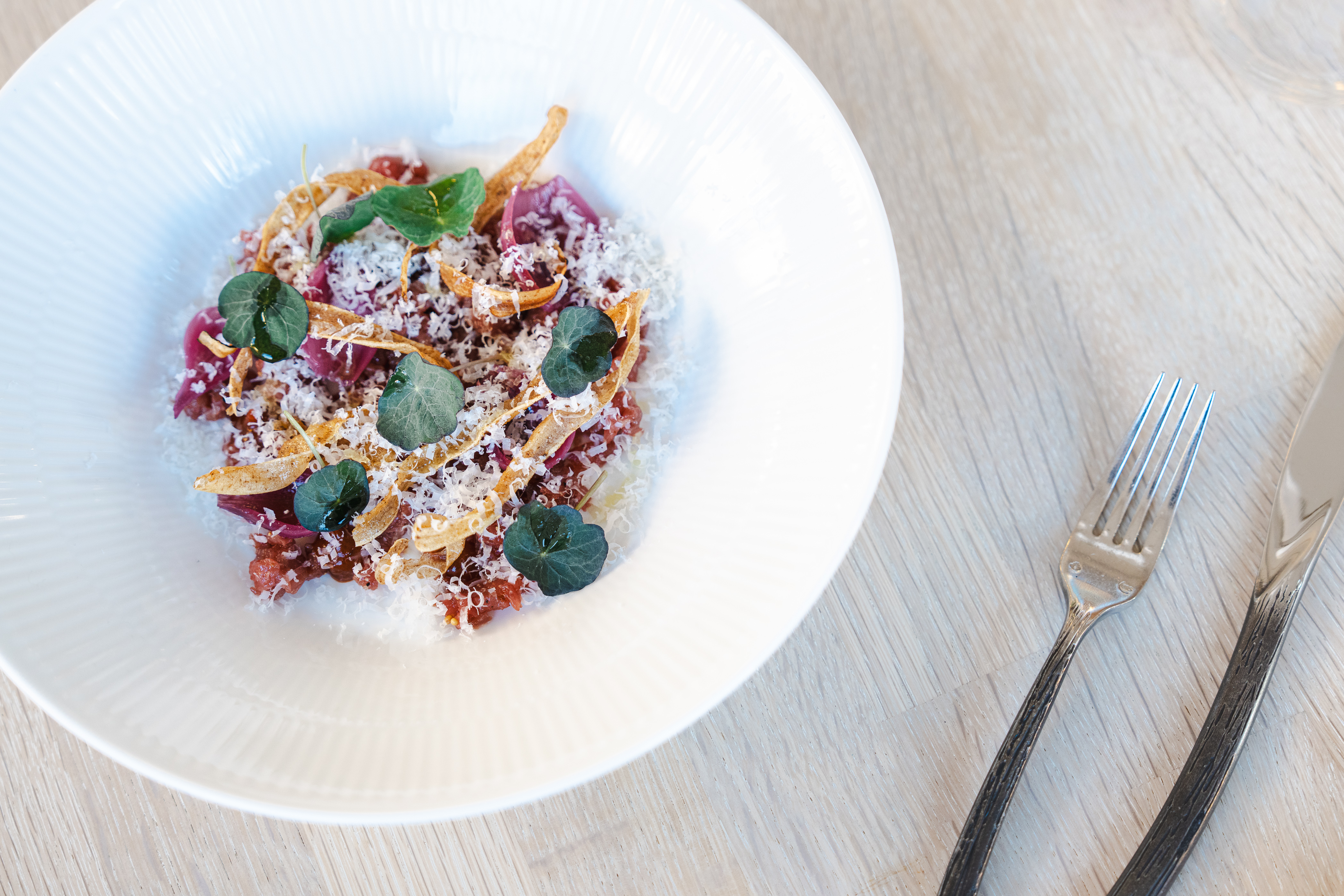 Restaurant JA mad på bord